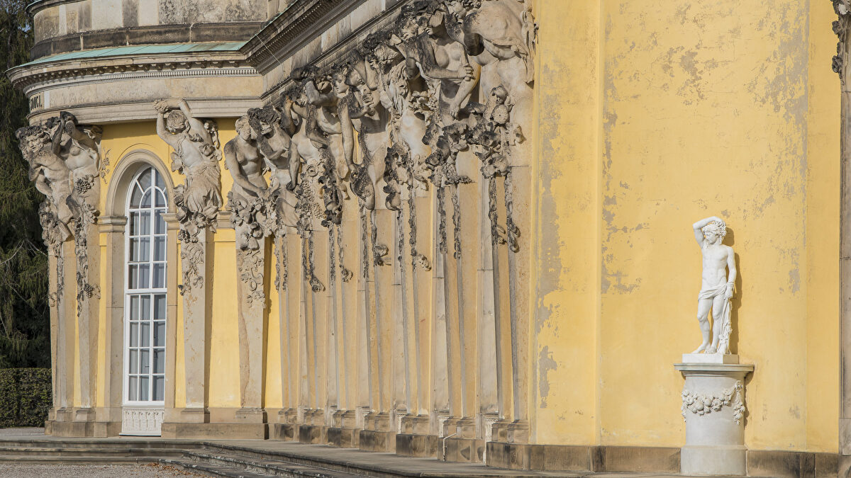 Castillos, obispos, palacios, puentes con y sin espías… atrévete a conocer la Alemania más llena de historia