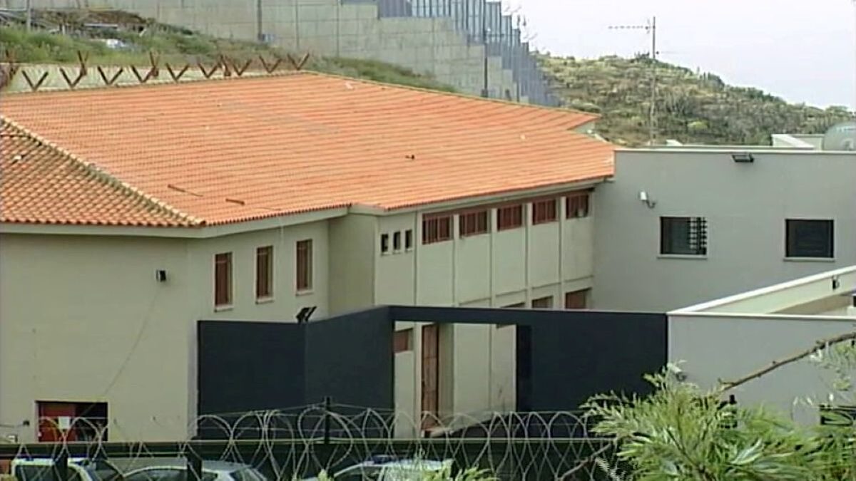 EXCLUSIVA | Un menor deja sin control de puertas y cámaras durante media hora el centro de Valle Tabares