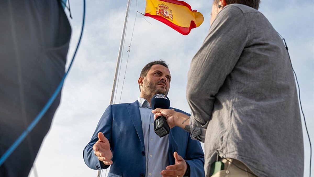 Tres investigados por agresión sexual en una patera quedan libres y el alcalde pide expulsarlos