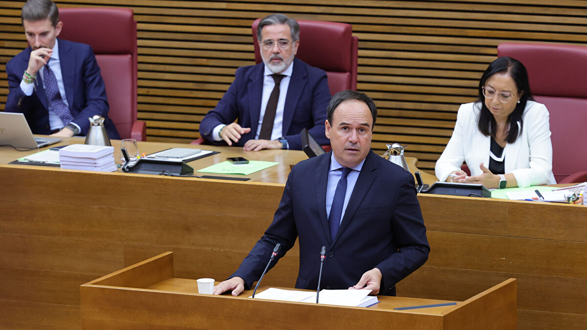 Pérez Llorca propone 55 iniciativas y defiende que su proyecto continuará los próximos años