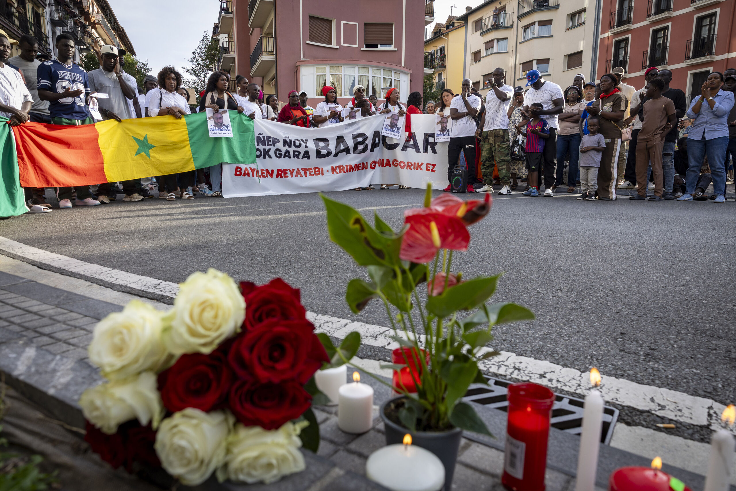 Piden "justicia" para el senegalés con 12 detenciones abatido al intentar apuñalar a una ertzaina