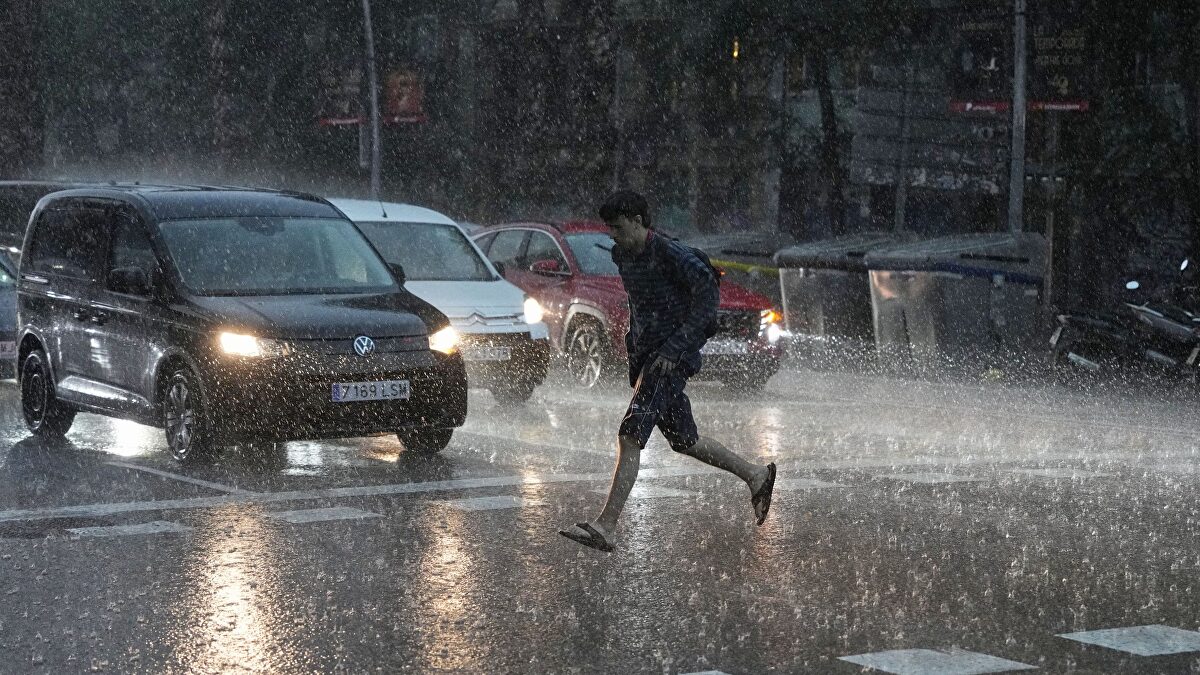 Alerta en Valencia: suspenden las clases en 10 municipios por las fuertes lluvias