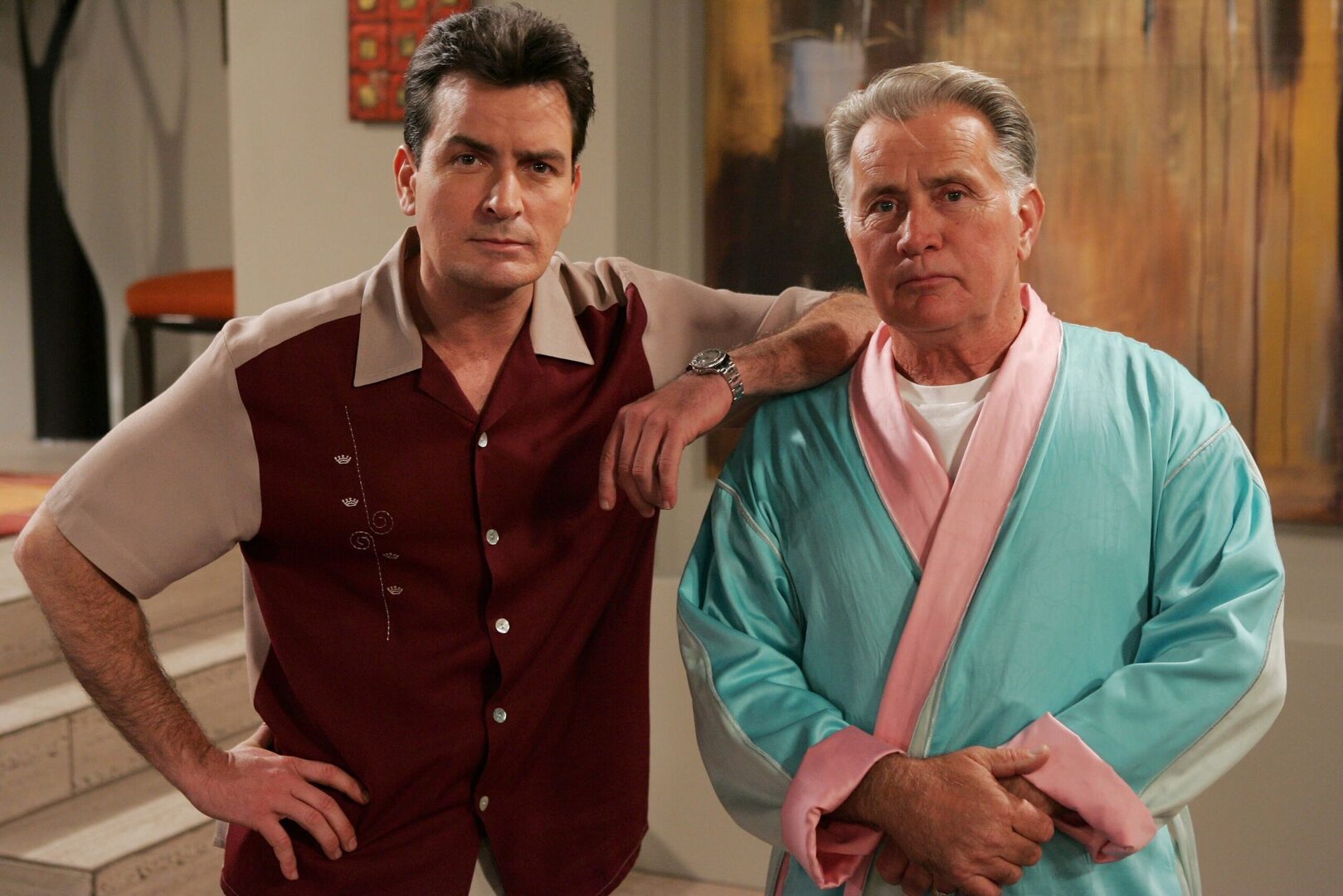 Charlie Sheen y su padre Martin parodiarán su vida real en una serie ...