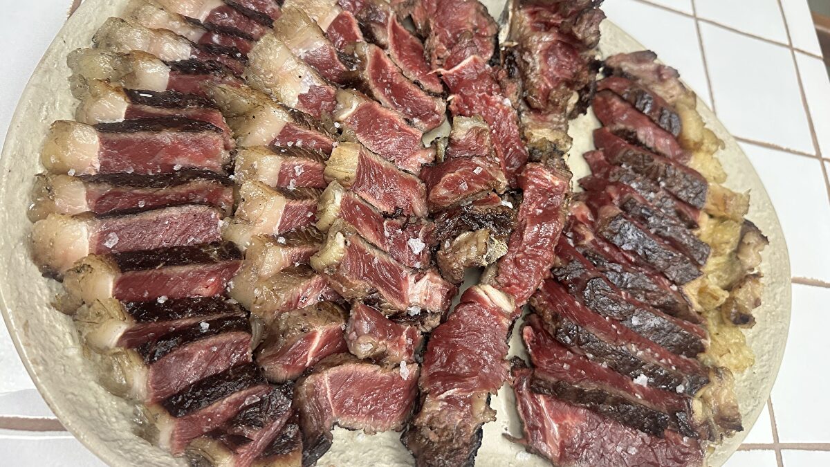 Mala Flama: el restaurante sin cocina que está cambiando las barbacoas en Madrid