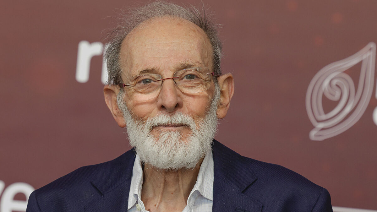 La expareja okupa de Emilio Gutiérrez Caba abandona la casa 15 días antes de agotarse el plazo judicial