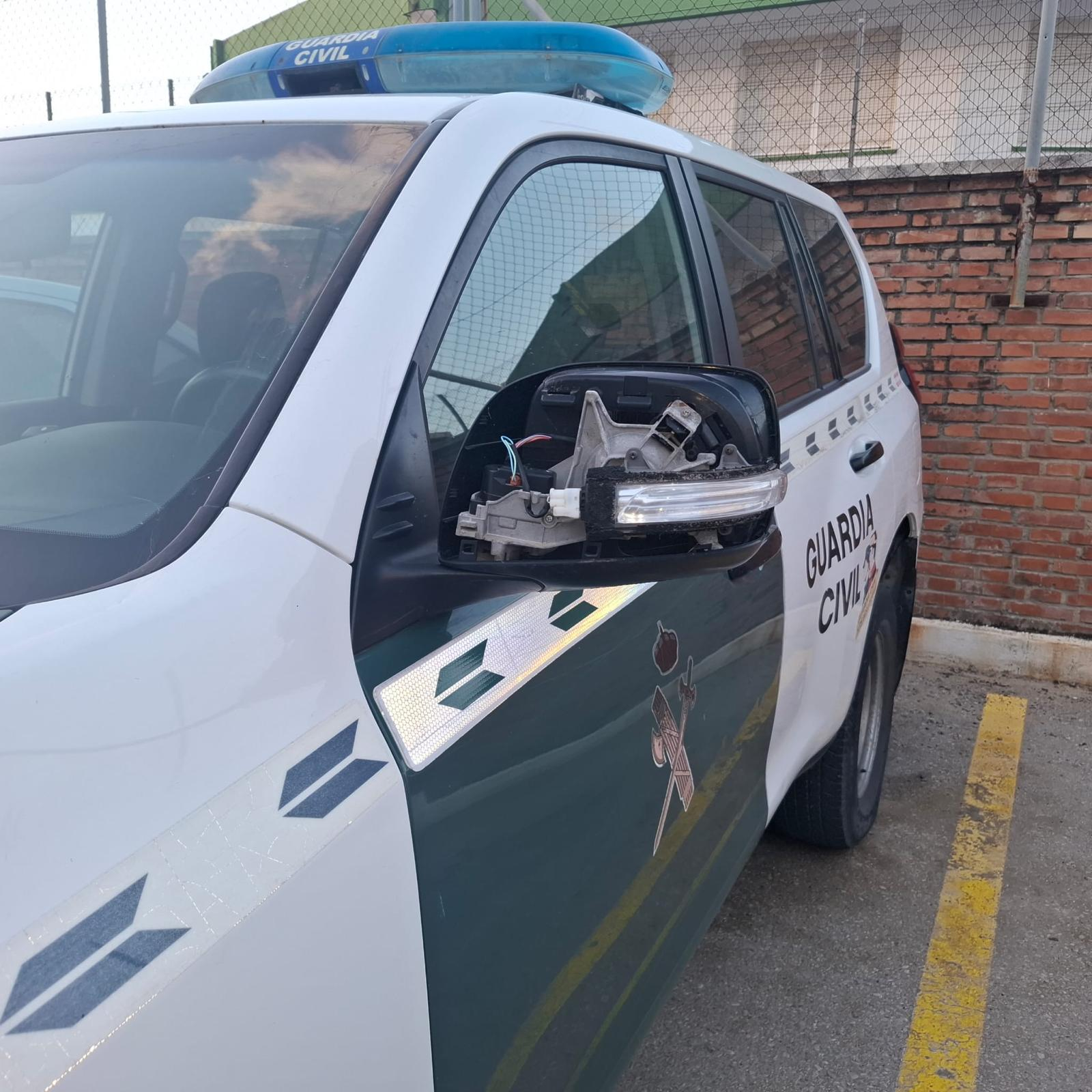 Detenidos en Cádiz por arremeter contra la Guardia Civil con 150 petacas para narcolanchas
