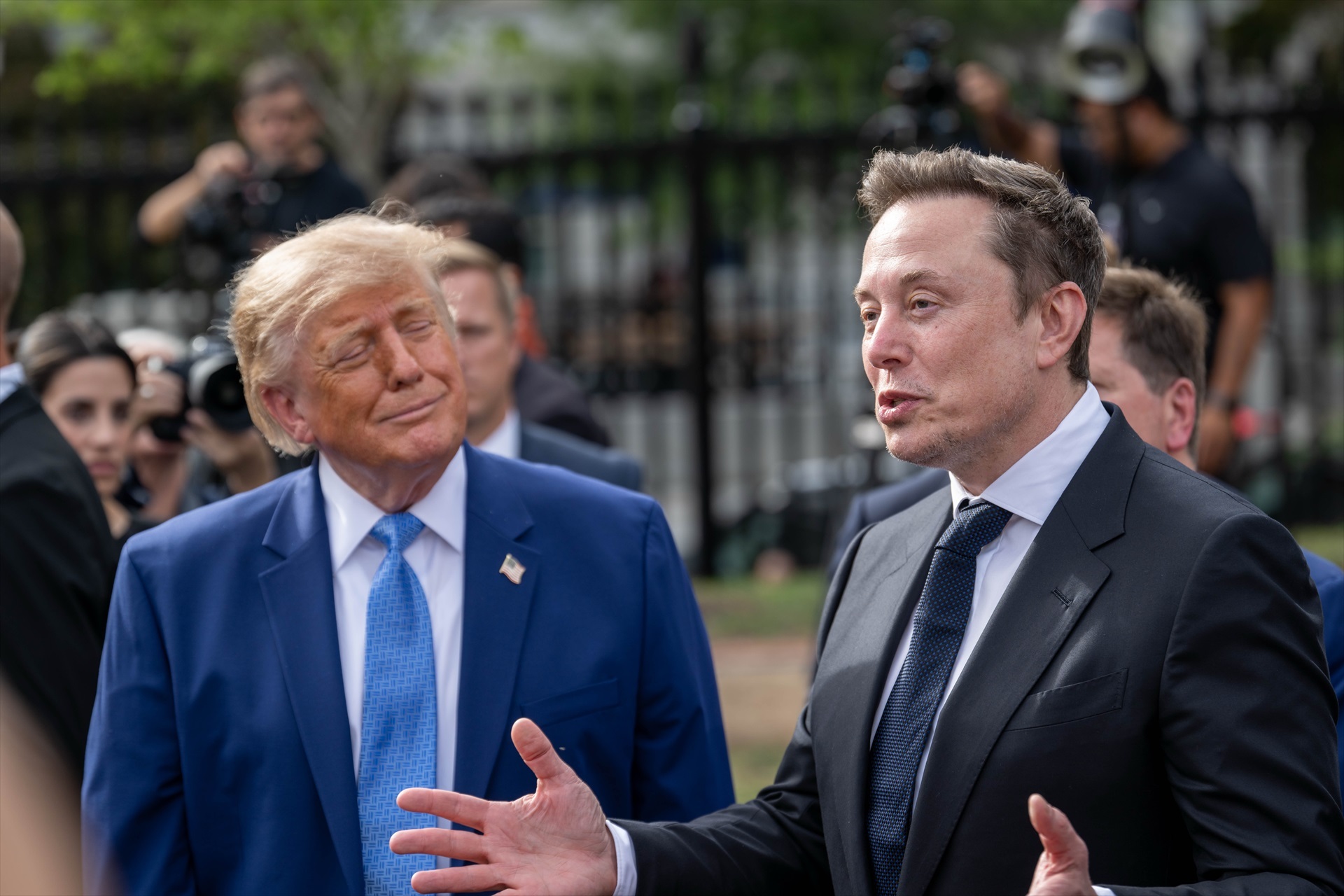 Elon Musk promete regalar una acción de SpaceX a cada niño de Estados Unidos en 2027