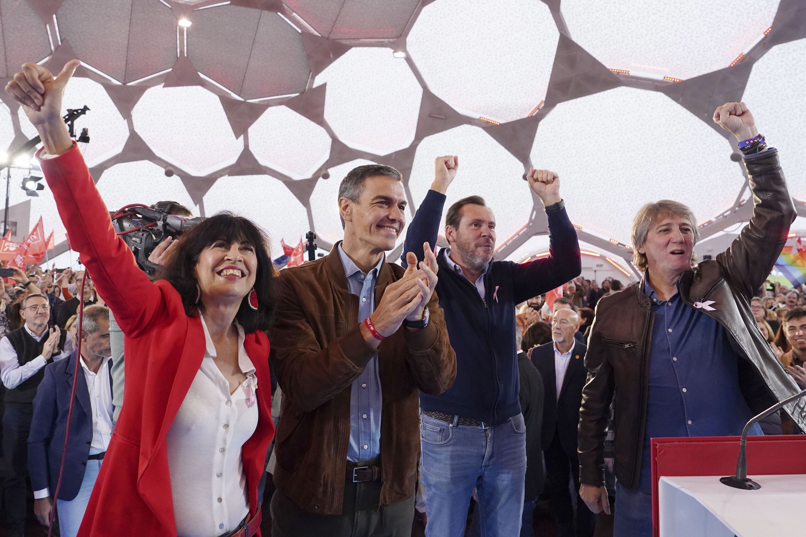 El PSOE, dispuesto a impugnar las elecciones si pierde: estudia el voto en el TS para exigir al TC otra votación