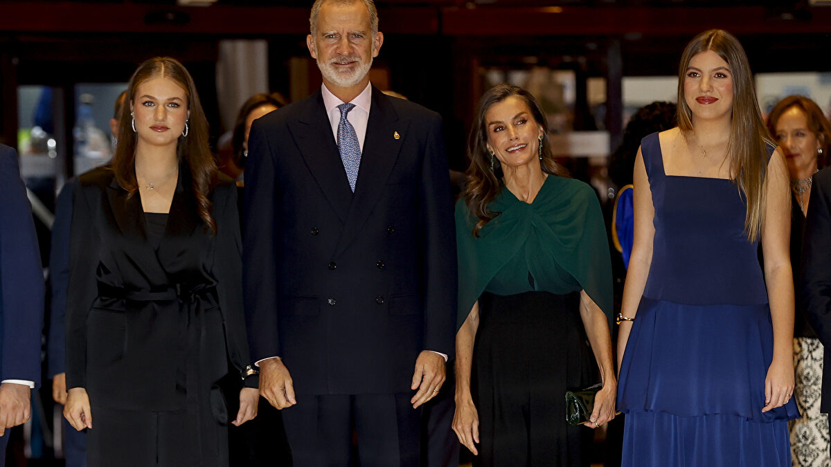 Letizia, Leonor y Sofía marcan estilo en el concierto de los Premios Princesa de Asturias