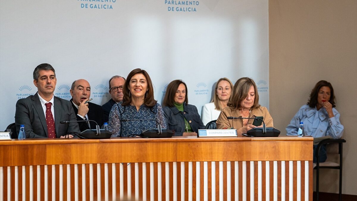 Medio Ambiente anuncia novedades de cara al litoral, con una oficina virtual y un bono con incentivos para chiringuitos