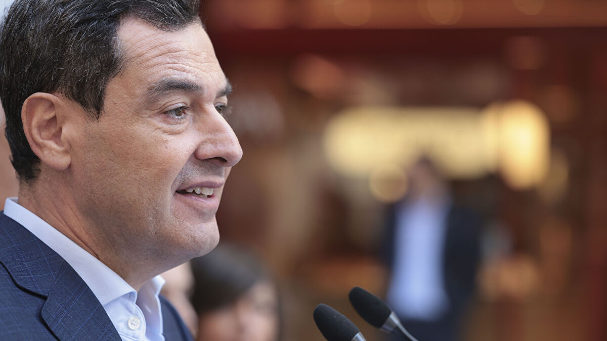 Moreno exige a Sánchez revisar el AVE Madrid-Andalucía: Ha dejado de ser un medio de transporte seguro