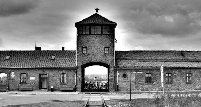 auschwitz-birkenau-suple.jpg