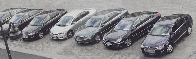 Los coches de los alcaldes socialistas del sur. | ABC