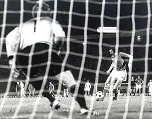 panenka-penalti-76.jpg