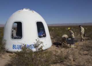 blue-origin-un-poco-mas-cerca-de-comenzar-los-vuelos-espaciales-turisticos-6063274-1.jpg